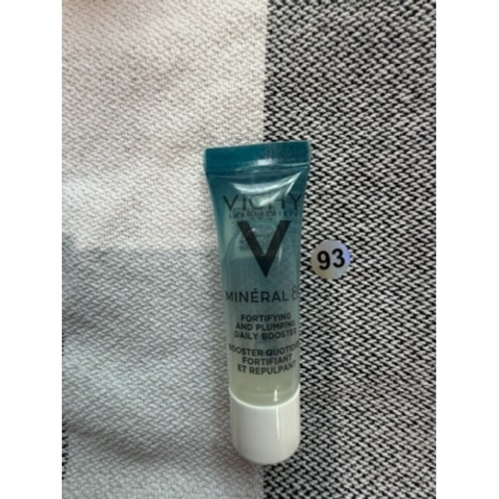 Vichy Mineral 89 Fortifying and Plumping Daily Booster Hyaluronic Acid Serum 5ml
